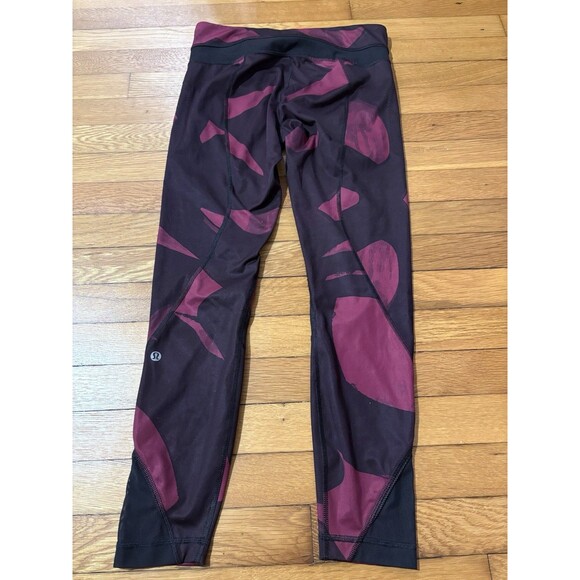 Lululemon Size 6 All Sport 25" Crop Legging Purple and Black - Picture 3 of 5